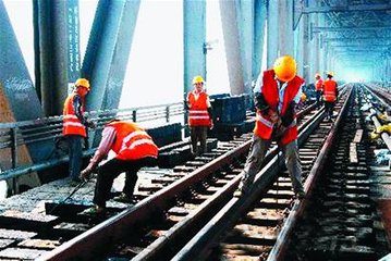 建筑裝飾行業：鐵路投資有望加速 投向將會指向何處?